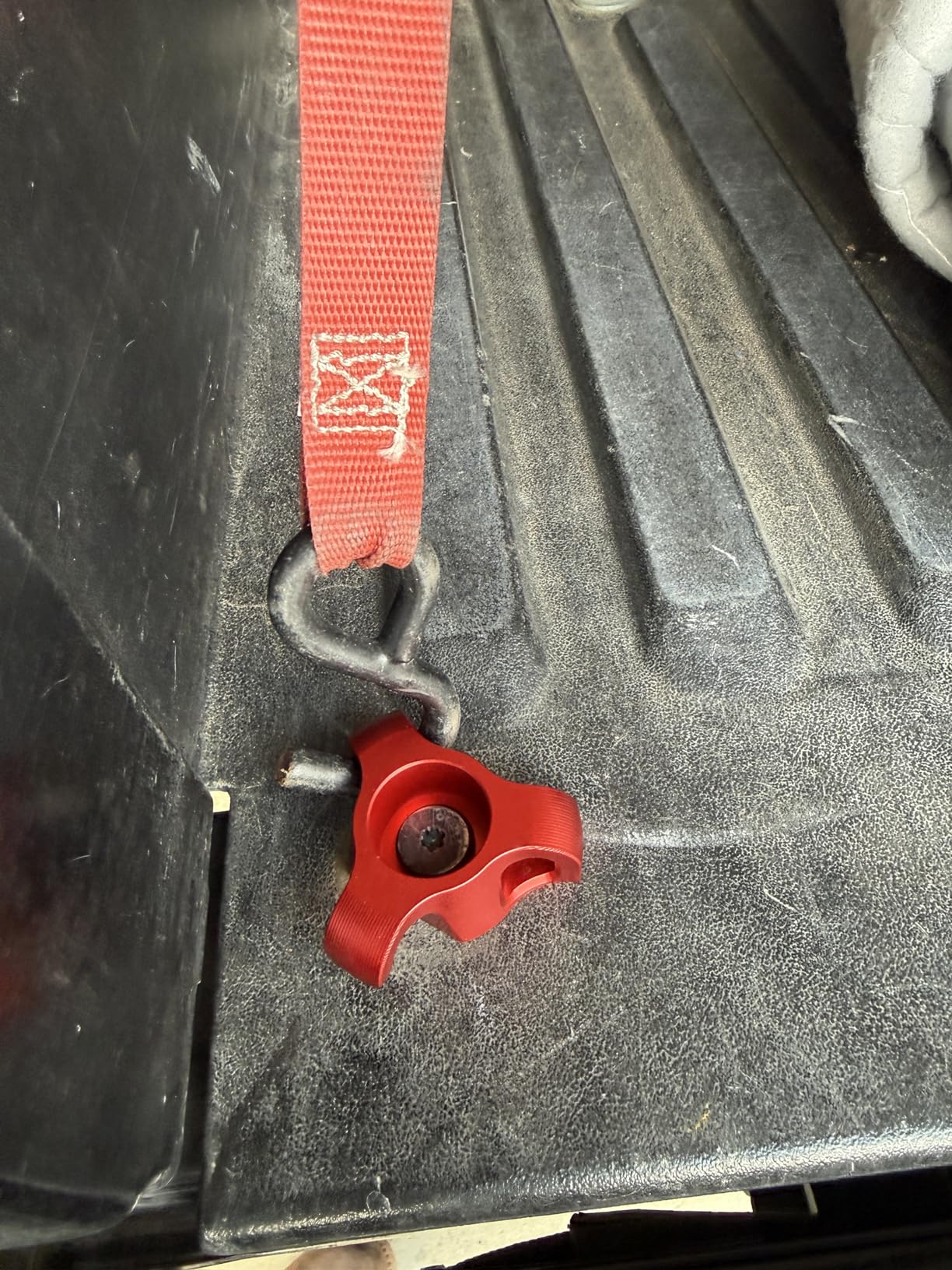 RENO Tie Down Anchors, 3-in-1 Aluminum Truck Tie Down Cleats for Cargo Rear Trunk for Tacoma Tundra ( Aluminum, Red, 2pcs)